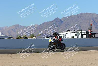 media/Nov-06-2023-Moto Forza (Mon) [[ce023d0744]]/4-Beginner Group/Session 4 (Finish Line Checker)/